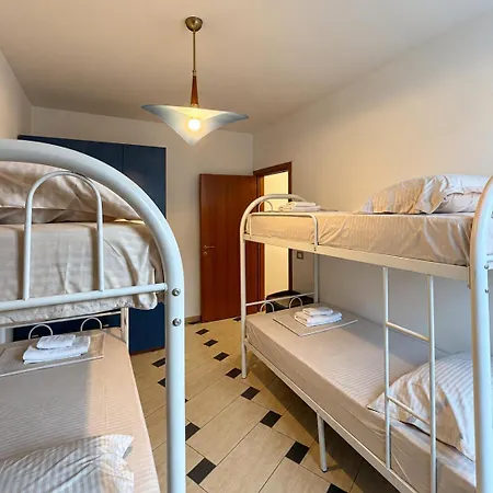 Sky Six - 2br Balcony - Steps From Center *